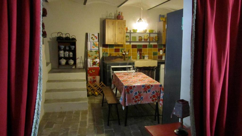 Maison D'Hotes La Boca Sommières 部屋 写真